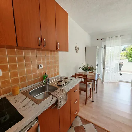 Mediterranean Garden Retreat Трогір