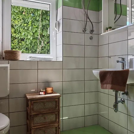 Mediterranean Garden Retreat Трогір
